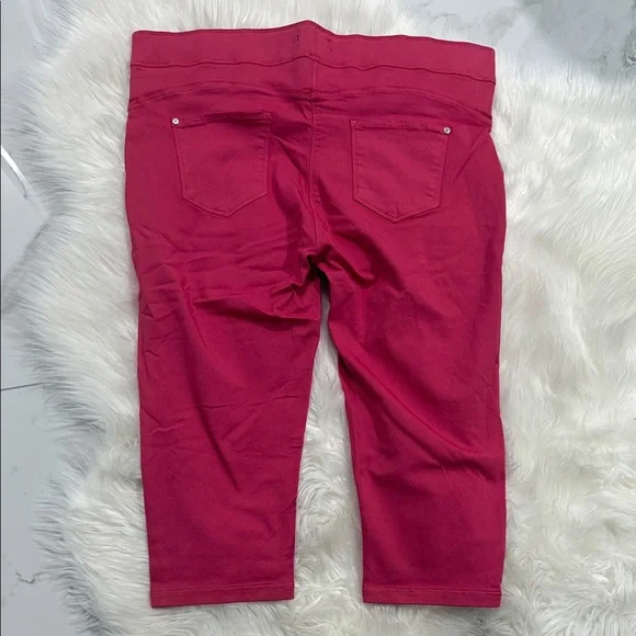Women’s Cropped Stretch Jeans - Raspberry - Picture 4 of 5